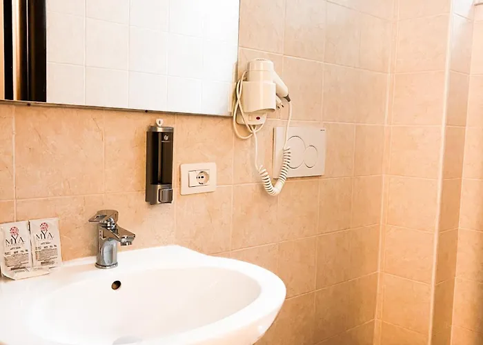 Saint Peter Loft Gasthuis 4*